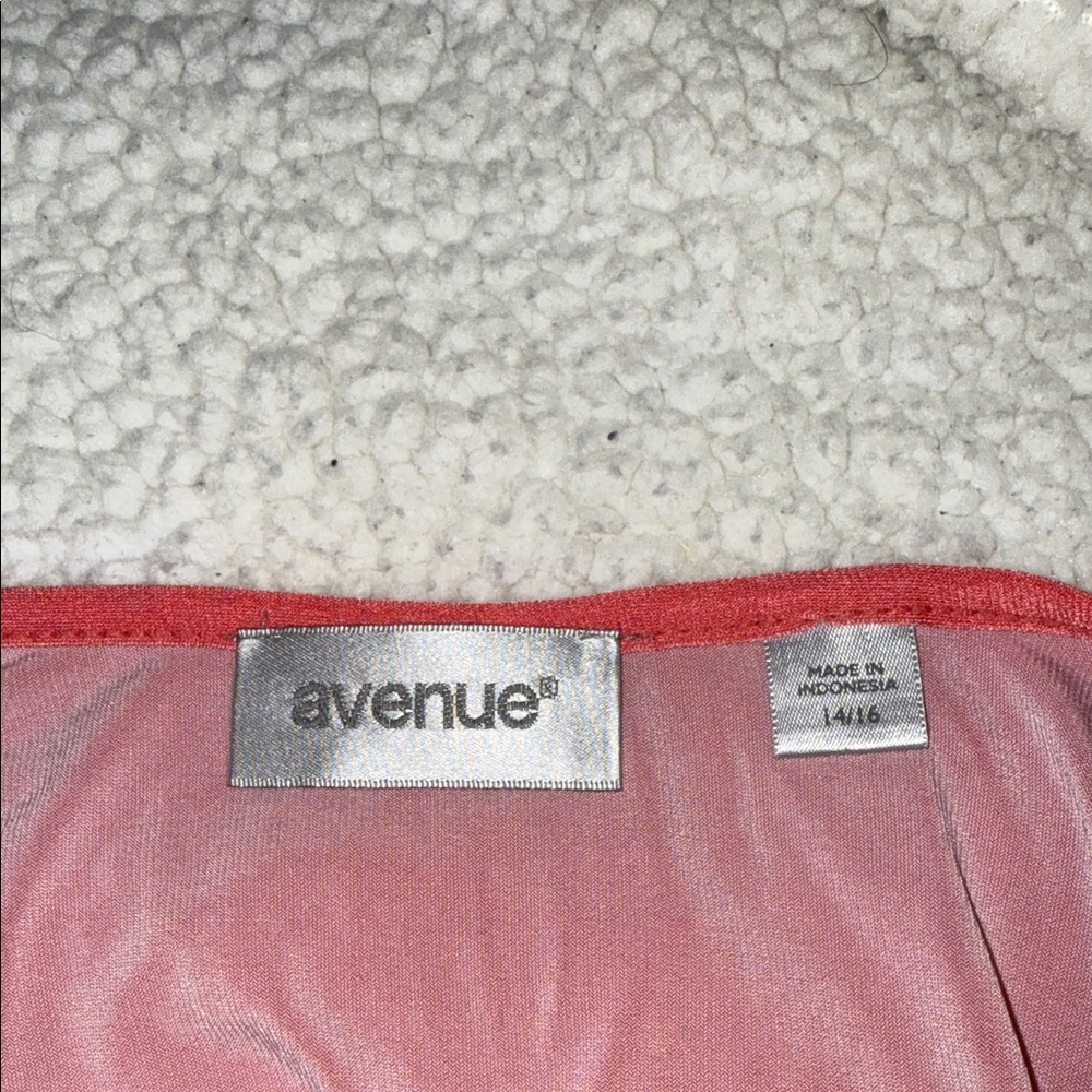 Avenue Coral and Black Wave Maxi Dress - Picture 2 of 5